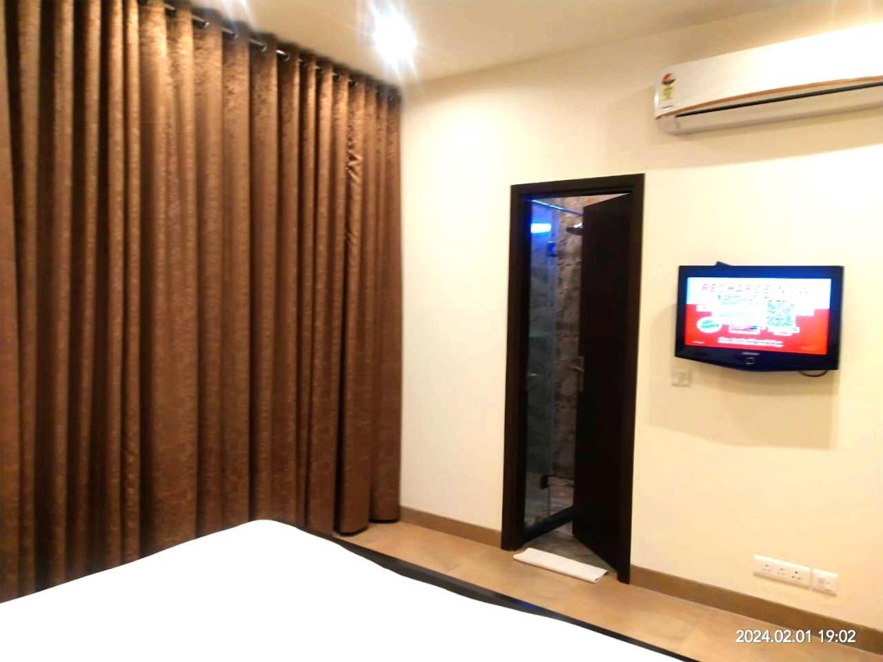 When In Gurgaon - Artemis Hospital 1 Min Walk, Fortis & Medanta 4 Mins Drive Luaran gambar