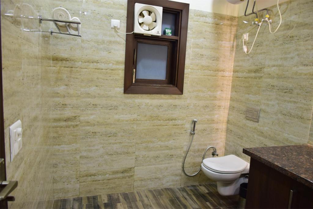 When In Gurgaon - Artemis Hospital 1 Min Walk, Fortis & Medanta 4 Mins Drive Luaran gambar